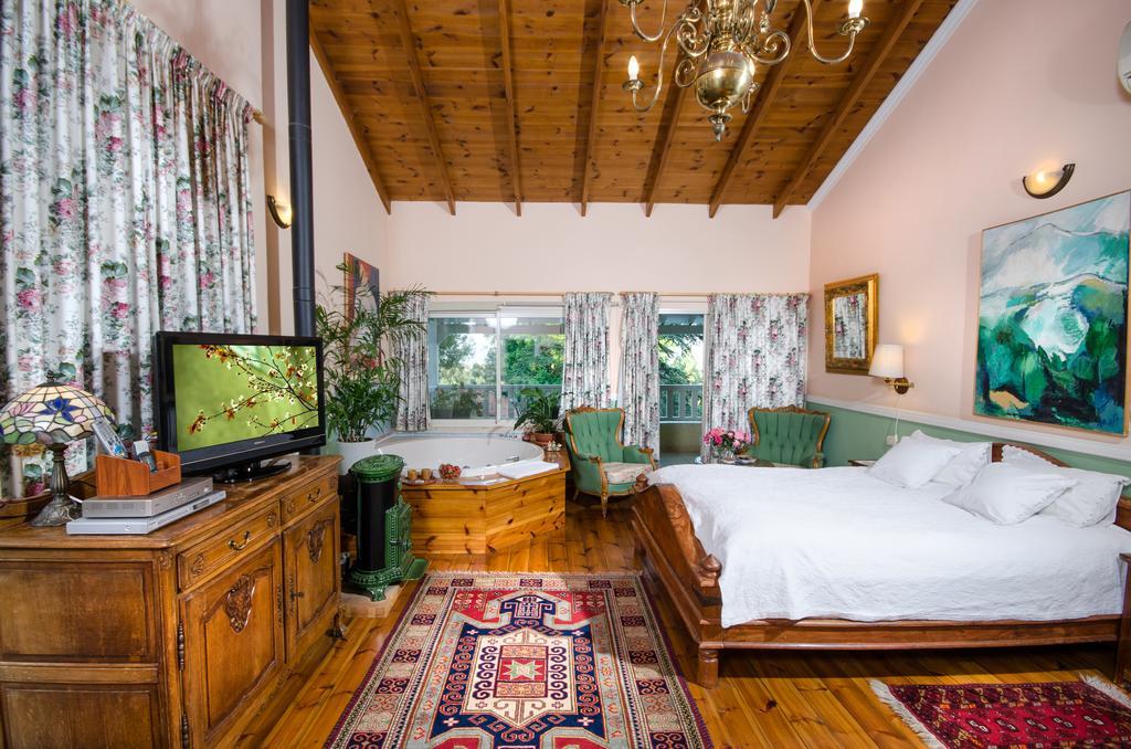 Ha'Seuda Ha'Achrona Suites Amirim Buitenkant foto
